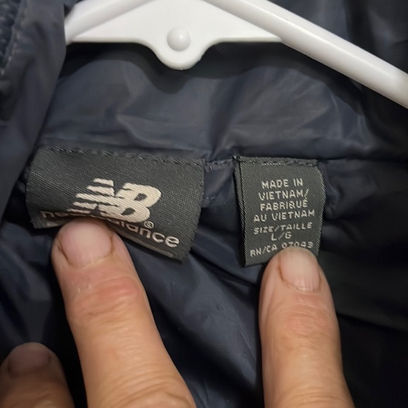 New balance jacket - puffer (Large) - Picture 2 of 3